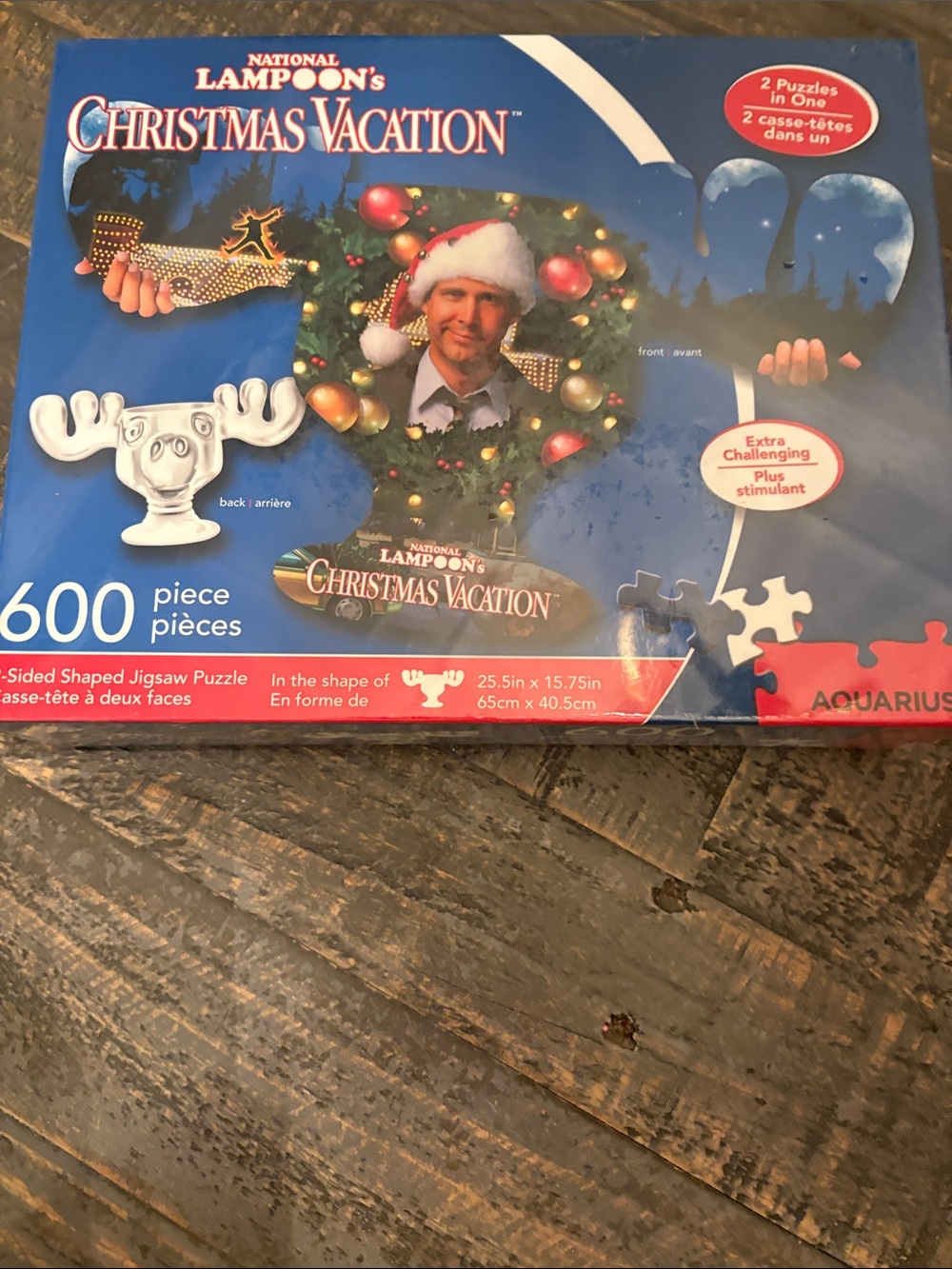 National Lampoon's Christmas Vacation 600-Piece Shaped Jigsaw Puzzle - Blue Box